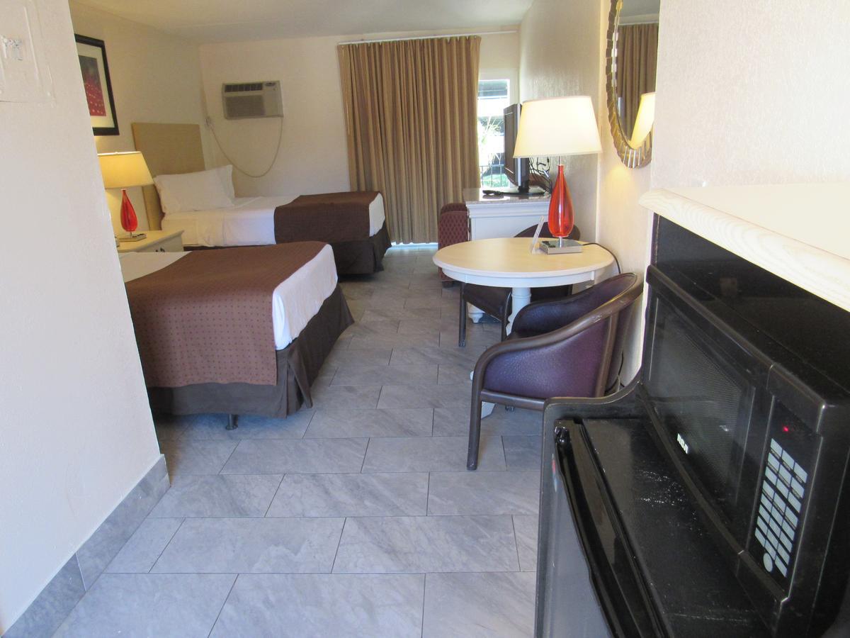 מירטל ביץ' Sea Banks Motor Inn מראה חיצוני תמונה