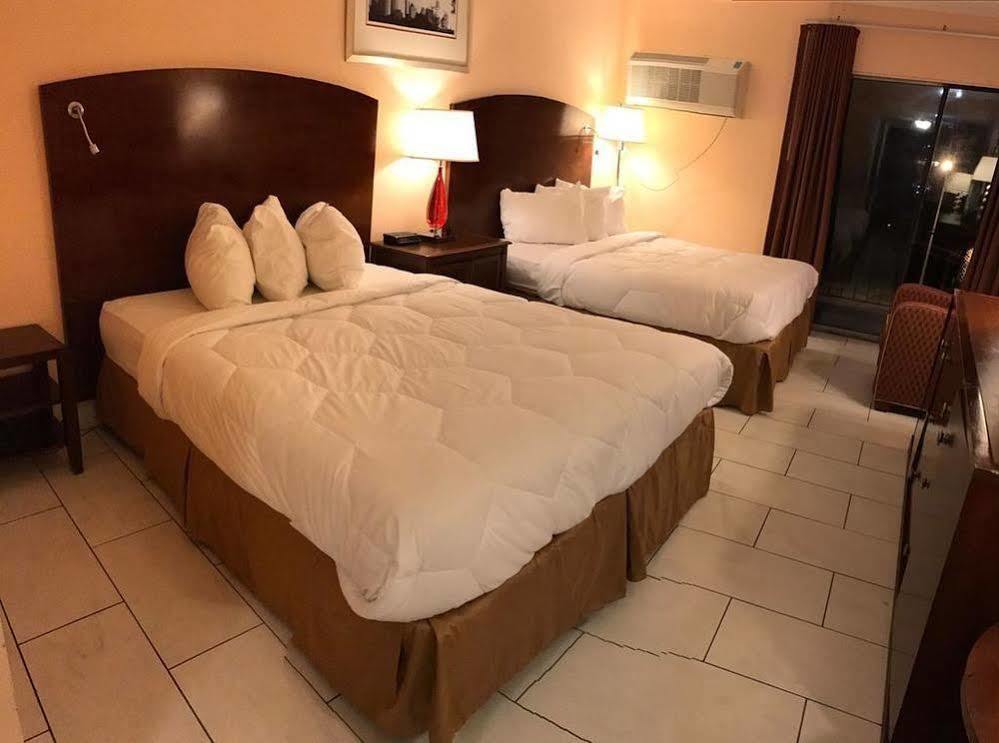 מירטל ביץ' Sea Banks Motor Inn מראה חיצוני תמונה